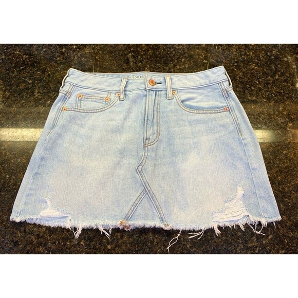 American Eagle Hi-Rise Festival Denim Miniskirt Light Wash Distressed - 6 - EUC - Picture 1 of 11